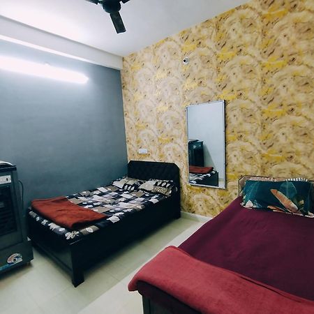 Kalpeshwar Homestay ウッジャイン 部屋 写真